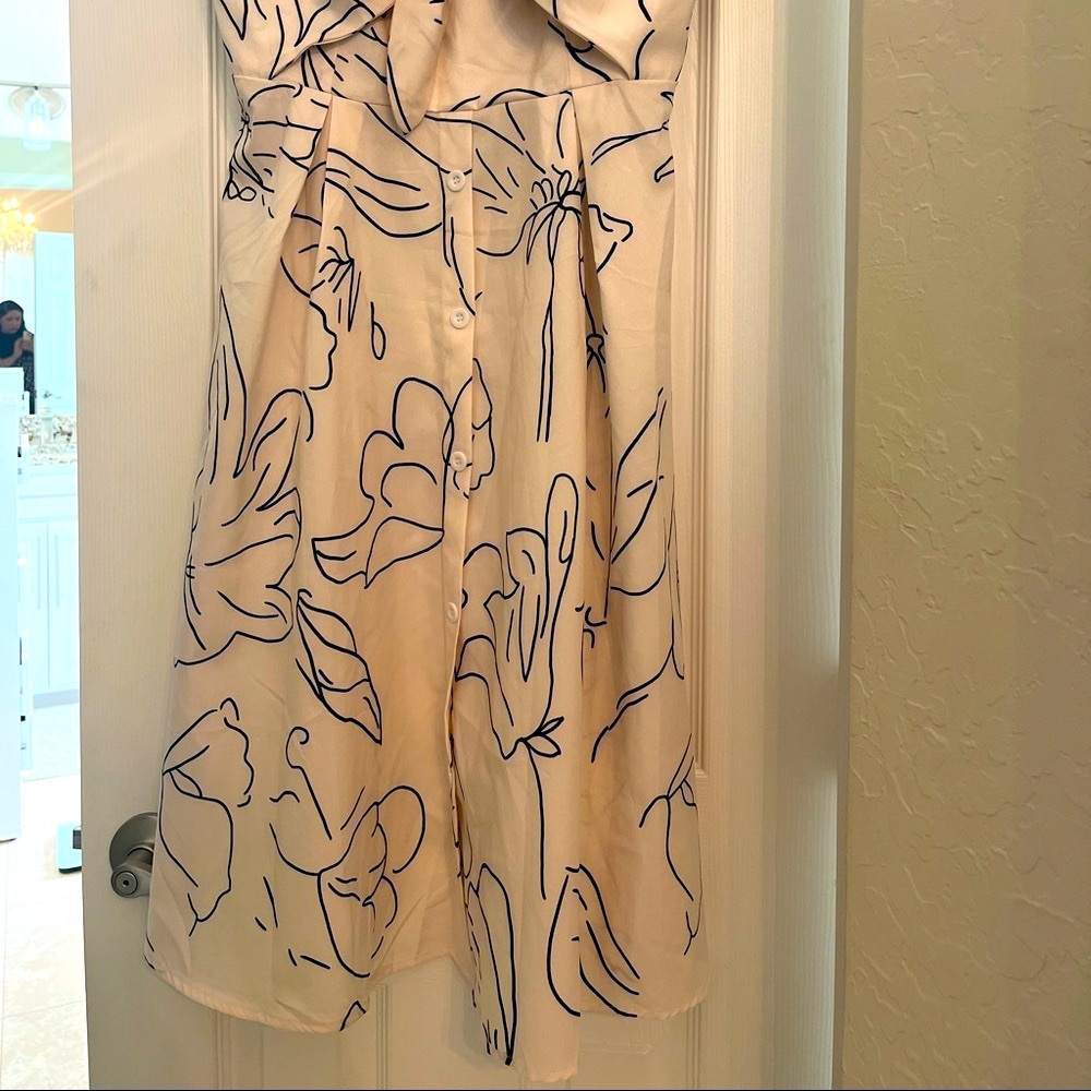 New Beautiful Light Button Down Maternity Dress - image 2